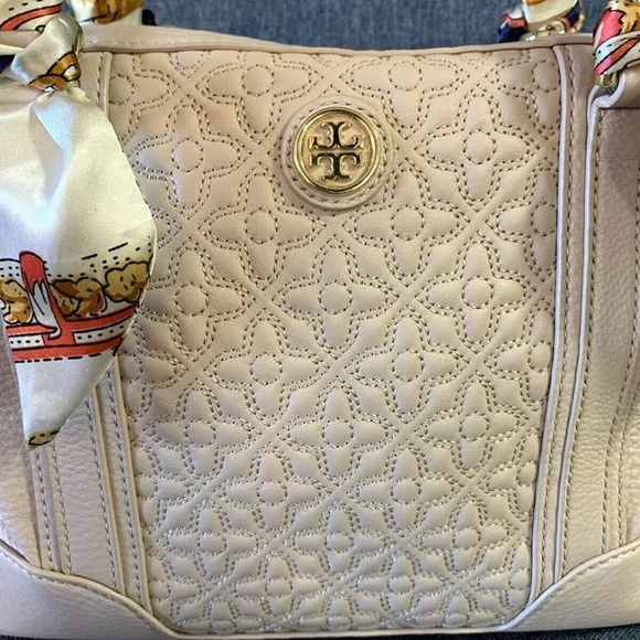 Rare Tory Burch bag Quilted pattern Scarf wrapped - Picture 2 of 9